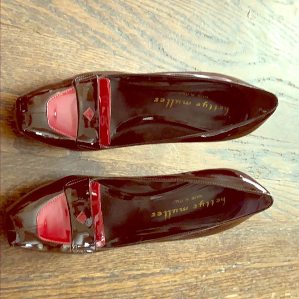 Adorable Bettye Muller maroon pumps